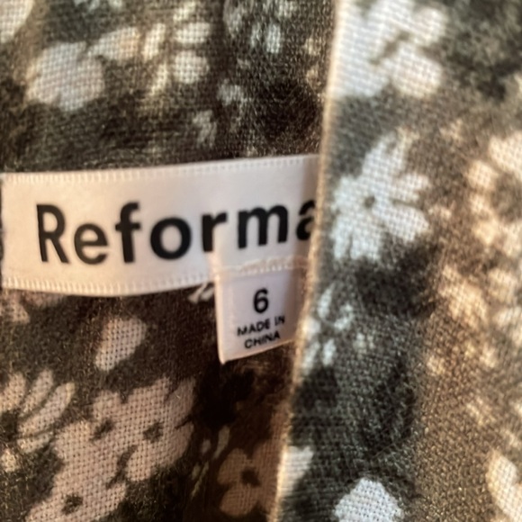 Gorgeous FEMININE & romantic Reformation green floral festive dress NWOT 4 💕 - Picture 2 of 10